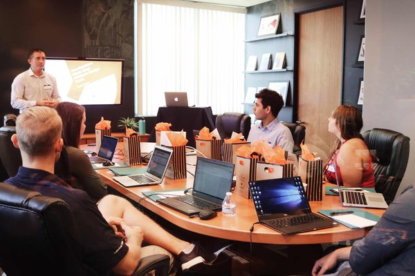 Les forgerons du savoir : quand formation rime avec passion